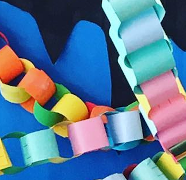 Octopus paper chain
